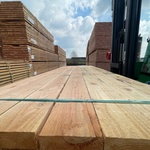 Ca. 25x Douglas Dakbalken Fijnbezaagd, 50x150mm, lengte 500cm